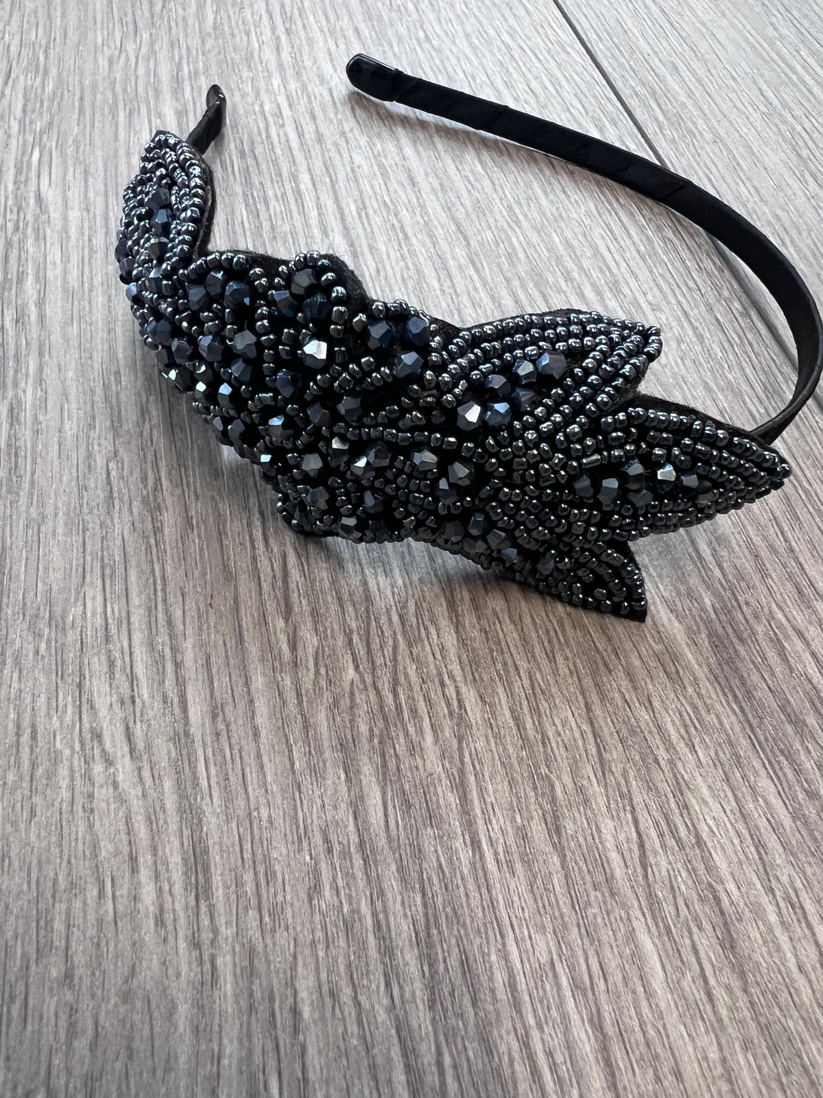Vintage 1920's Gunmetal Grey Flower &amp; Leaf Beaded Headband