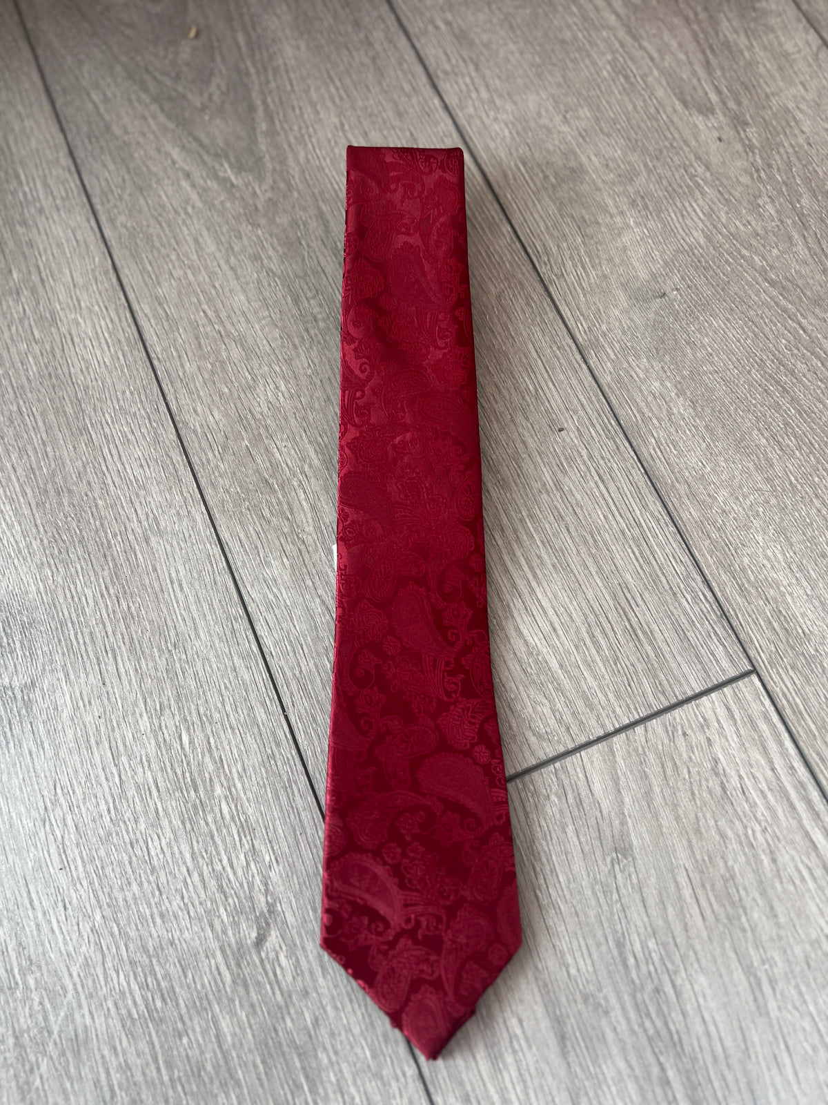 Burgundy Men’s Classic Paisley Tie
