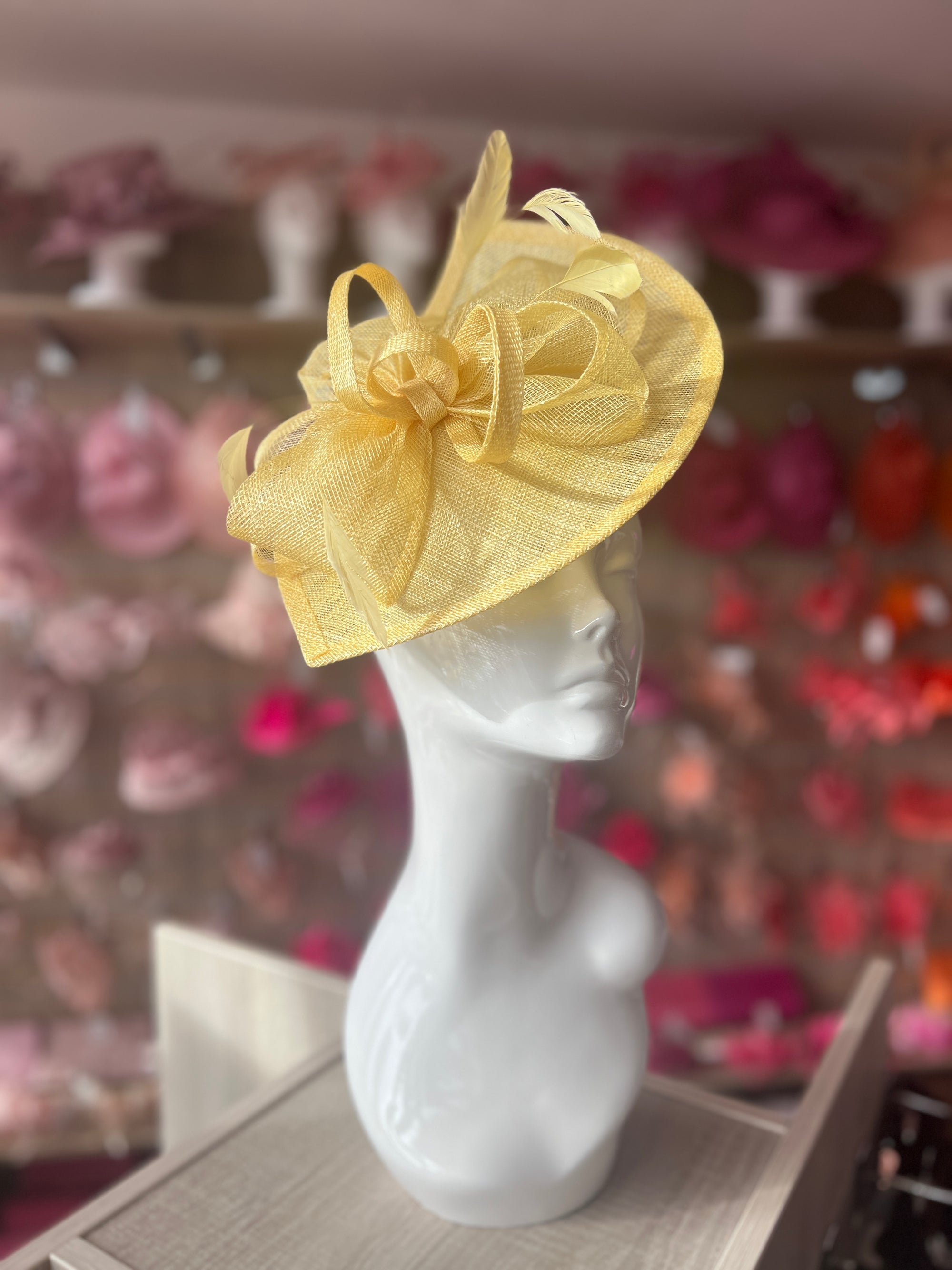 Stylish Lemon Disc Fascinator with Decorative Bow