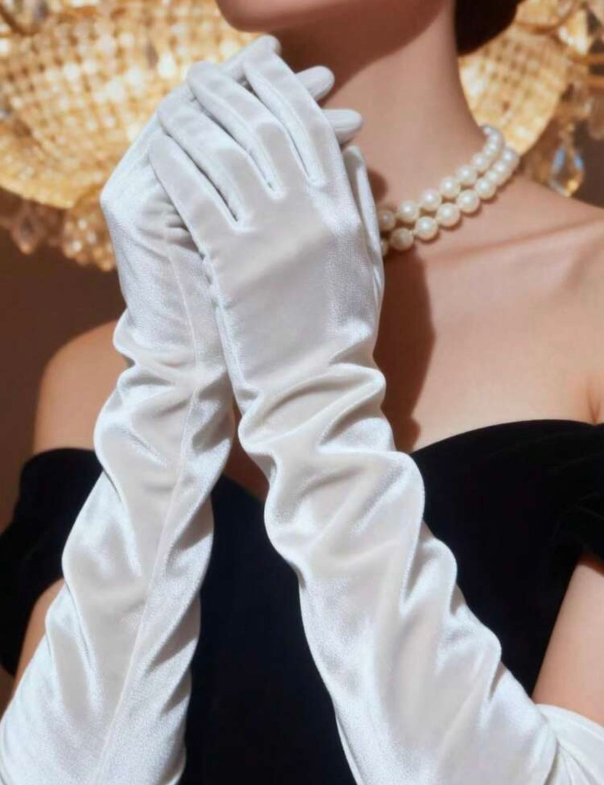 White Long Velvet Gloves