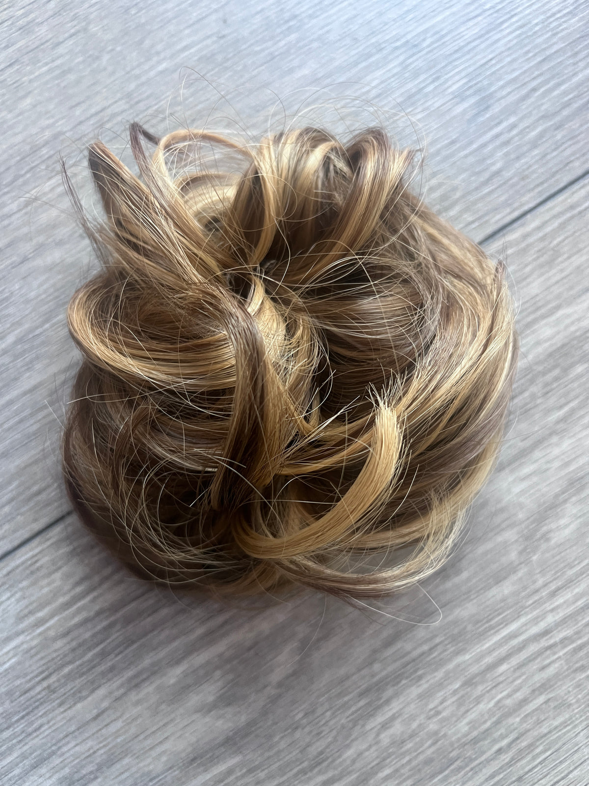Synthetic Messy Hair Bun Scrunchie - Brunette &amp; Honey Blonde