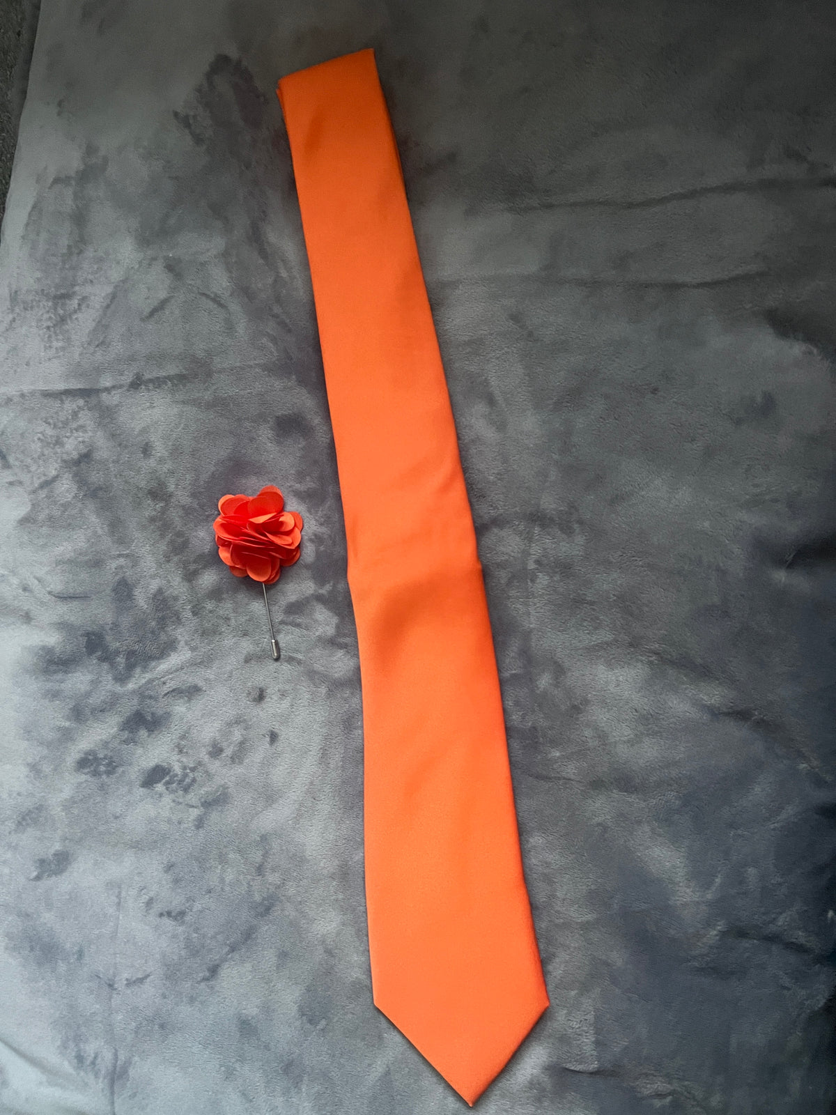 Orange Men’s Classic Tie &amp; Pin