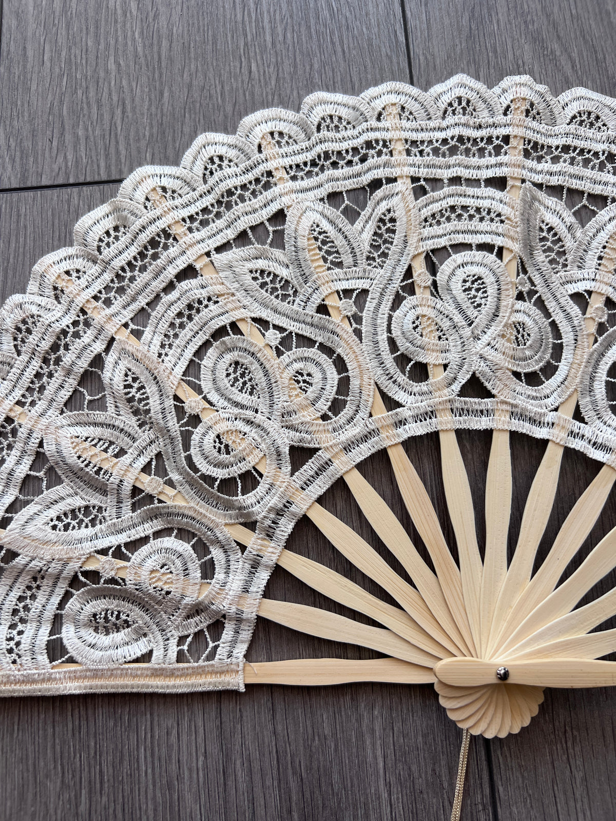 Ivory Vintage Lace Handheld Foldable Fan