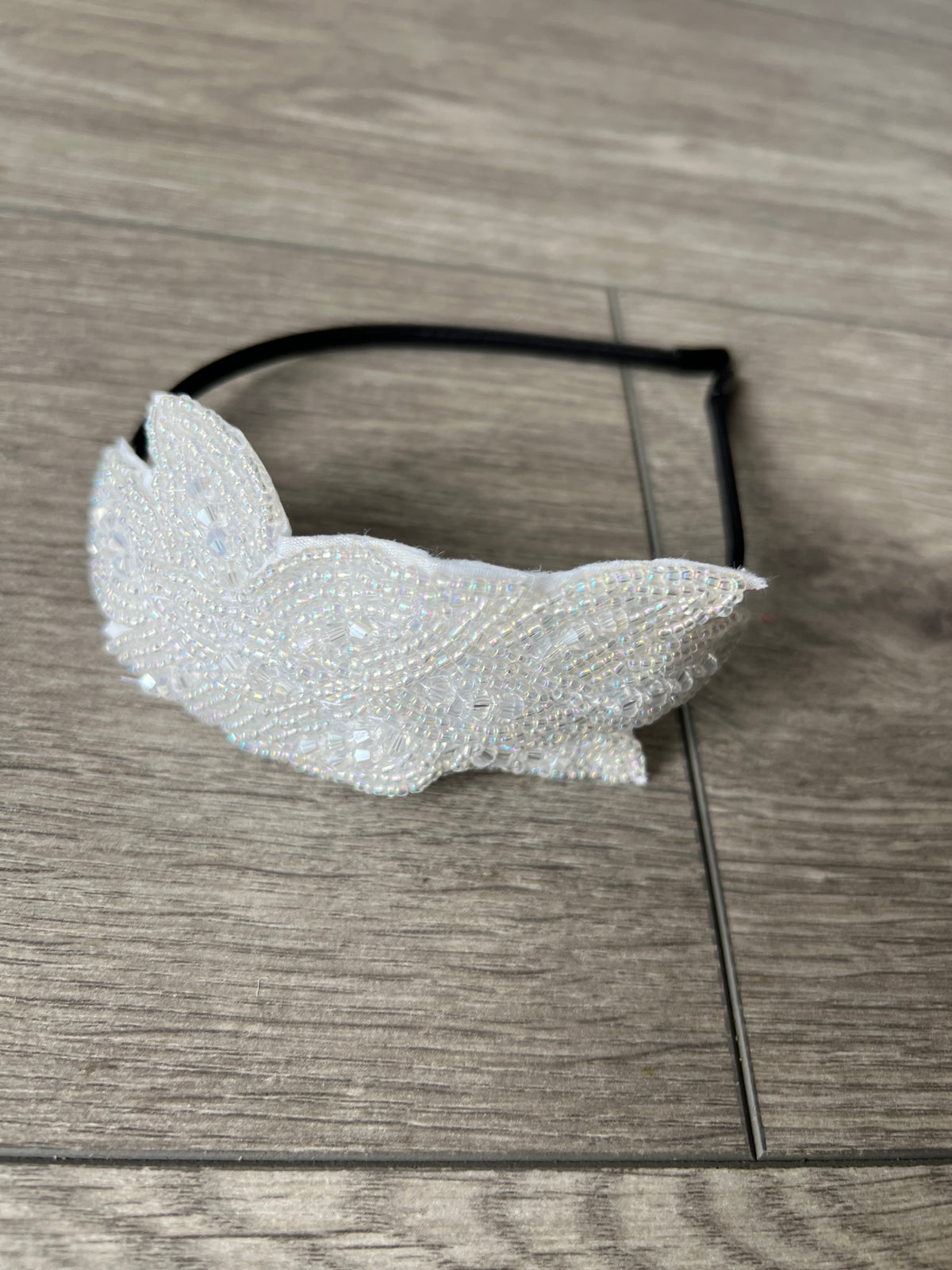 Vintage 1920's Leaf Beaded Headband - White
