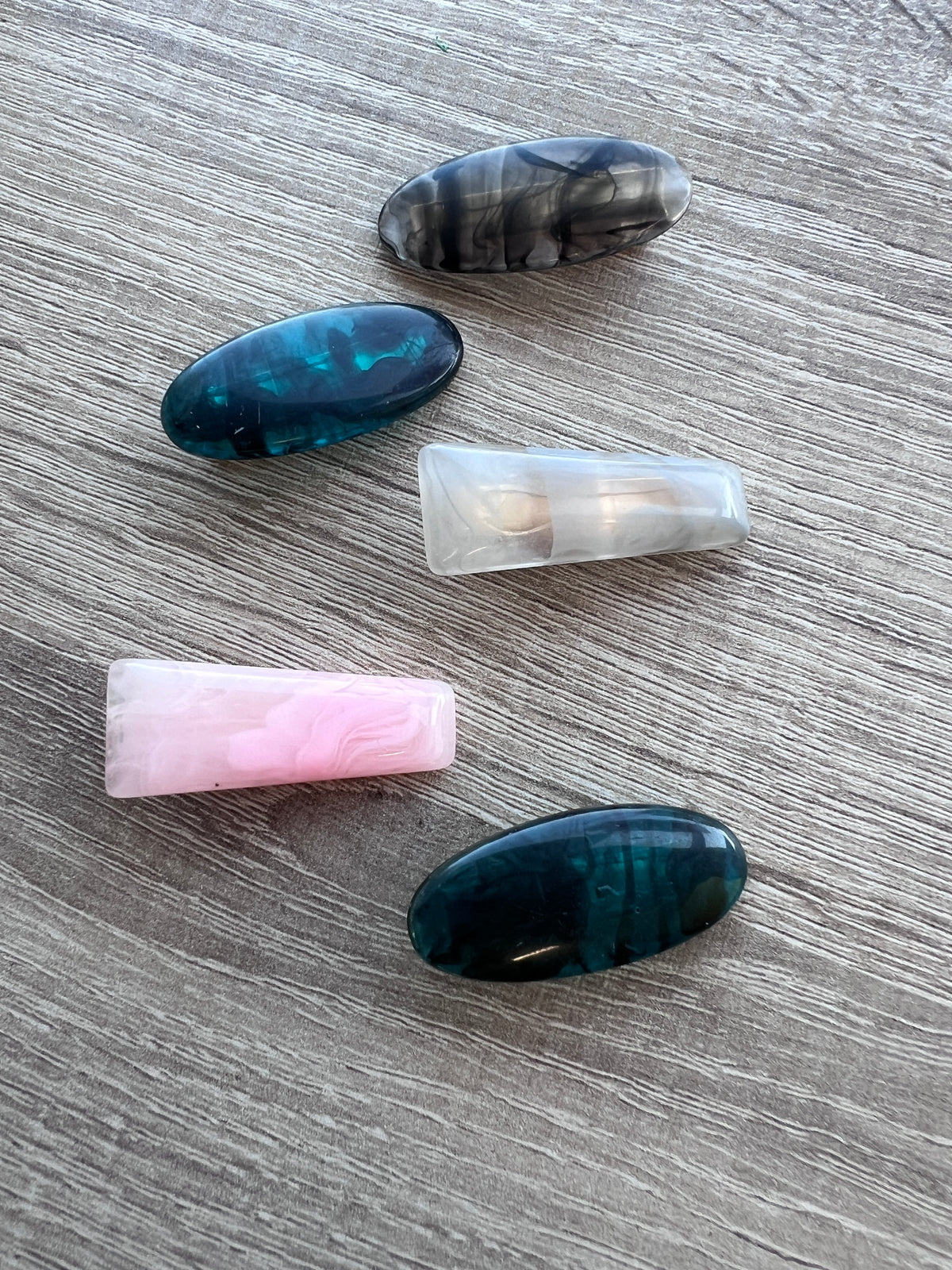 Set Of 5 Mini Hair Clips - Pink/Green/Black/White