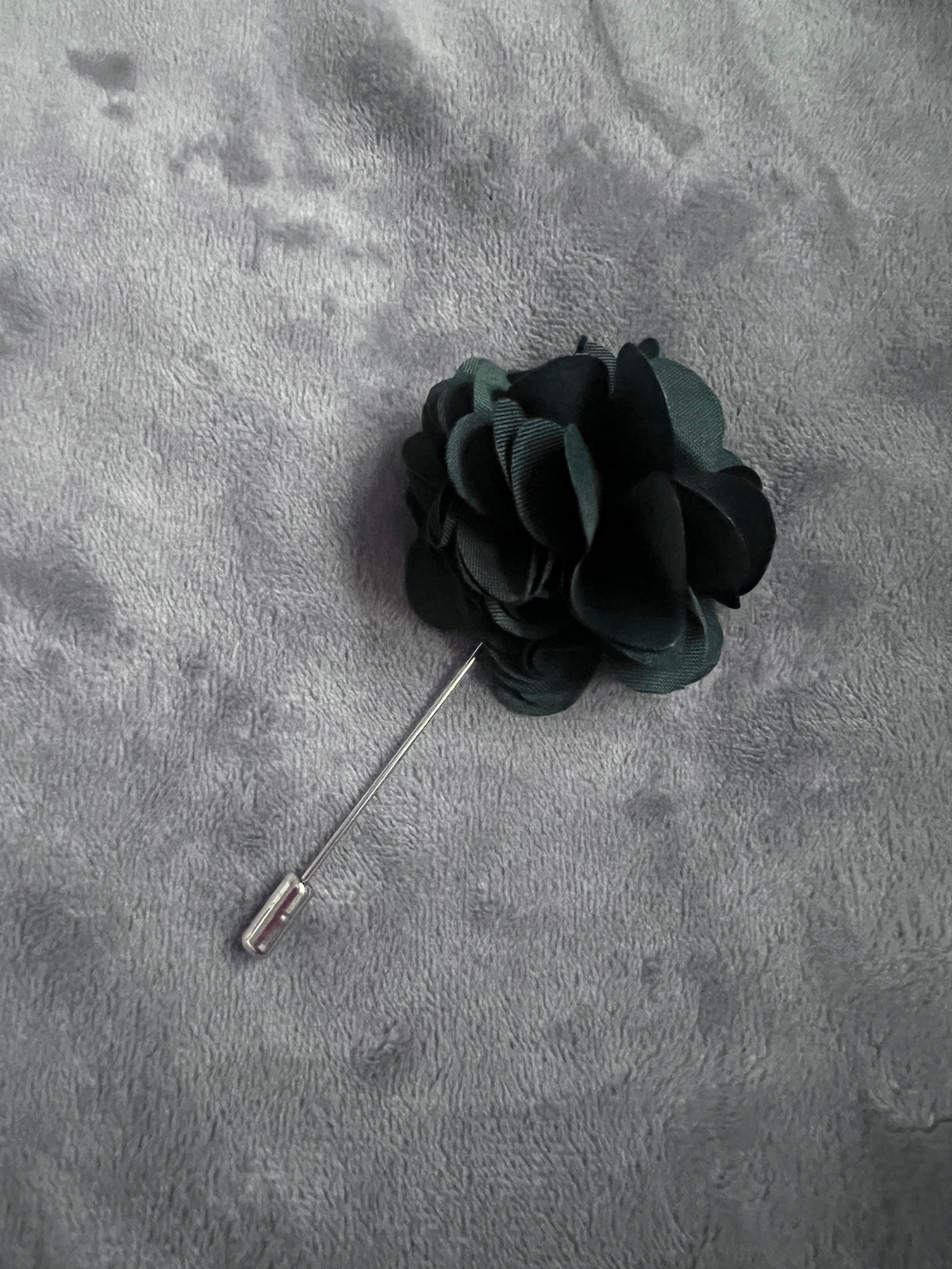 Black Men’s Classic Tie &amp; Pin