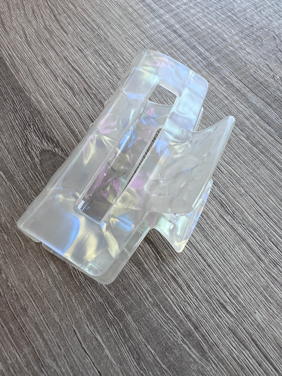 Pearlescent Hair Claw-White