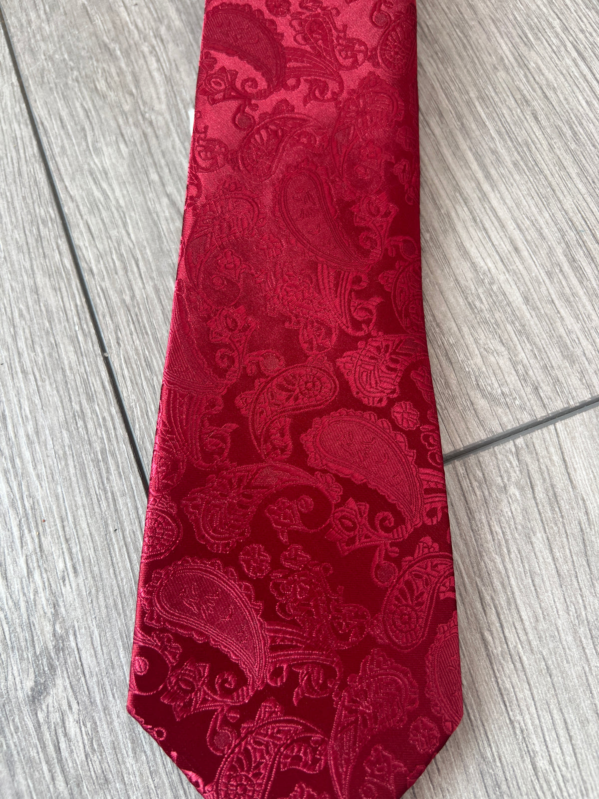 Burgundy Men’s Classic Paisley Tie