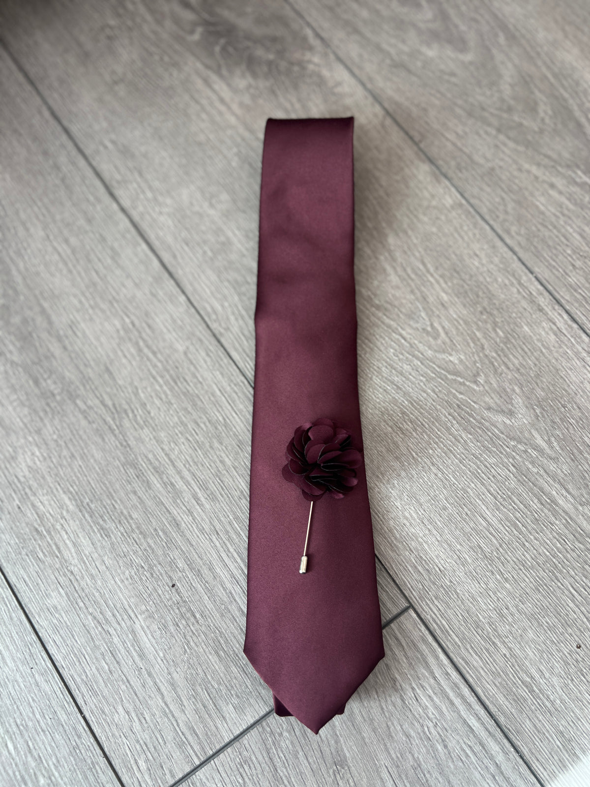 Burgundy Men’s Classic Tie &amp; Pin-Fascinators Direct