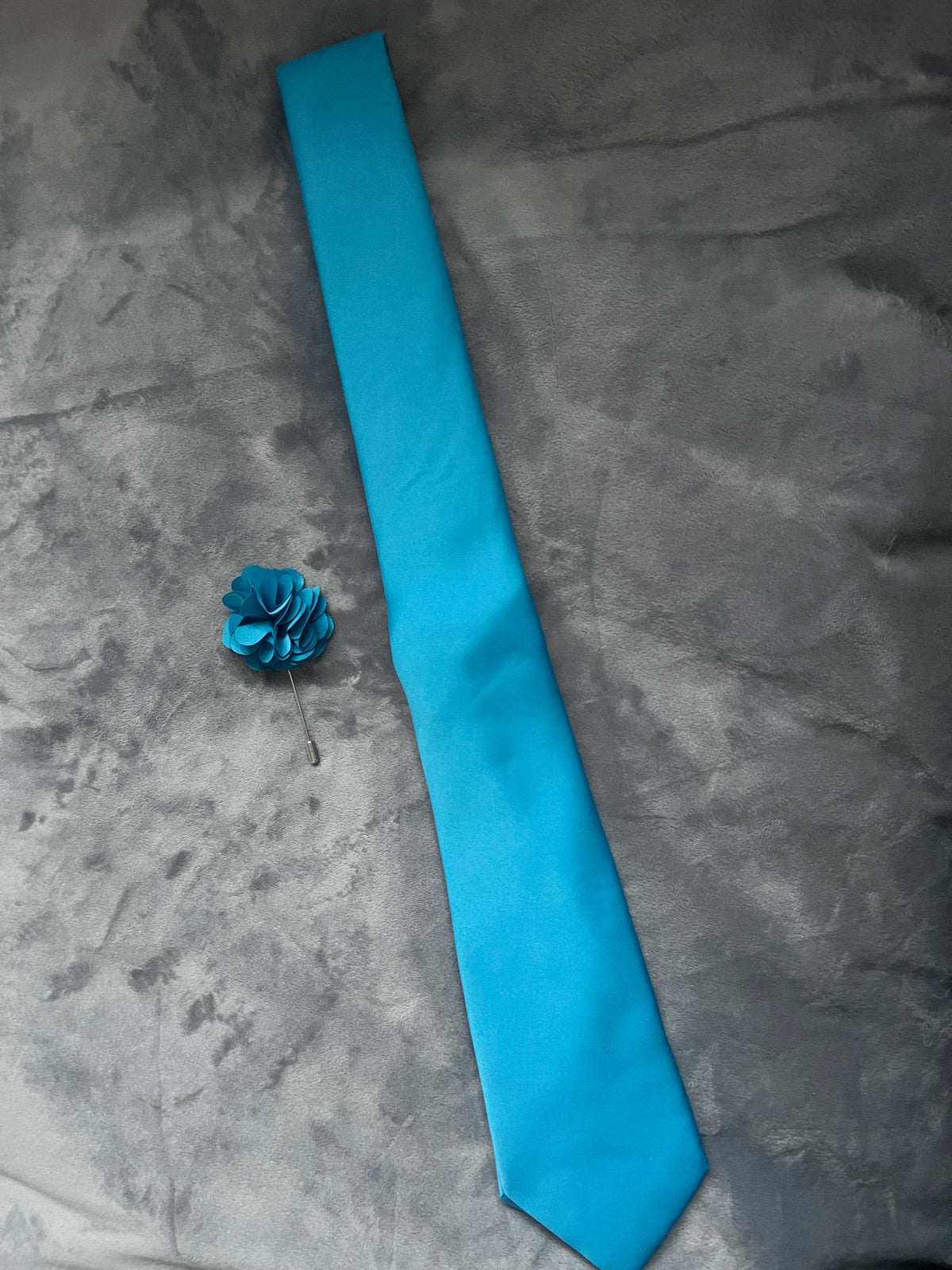 Teal Men’s Classic Tie &amp; Pin