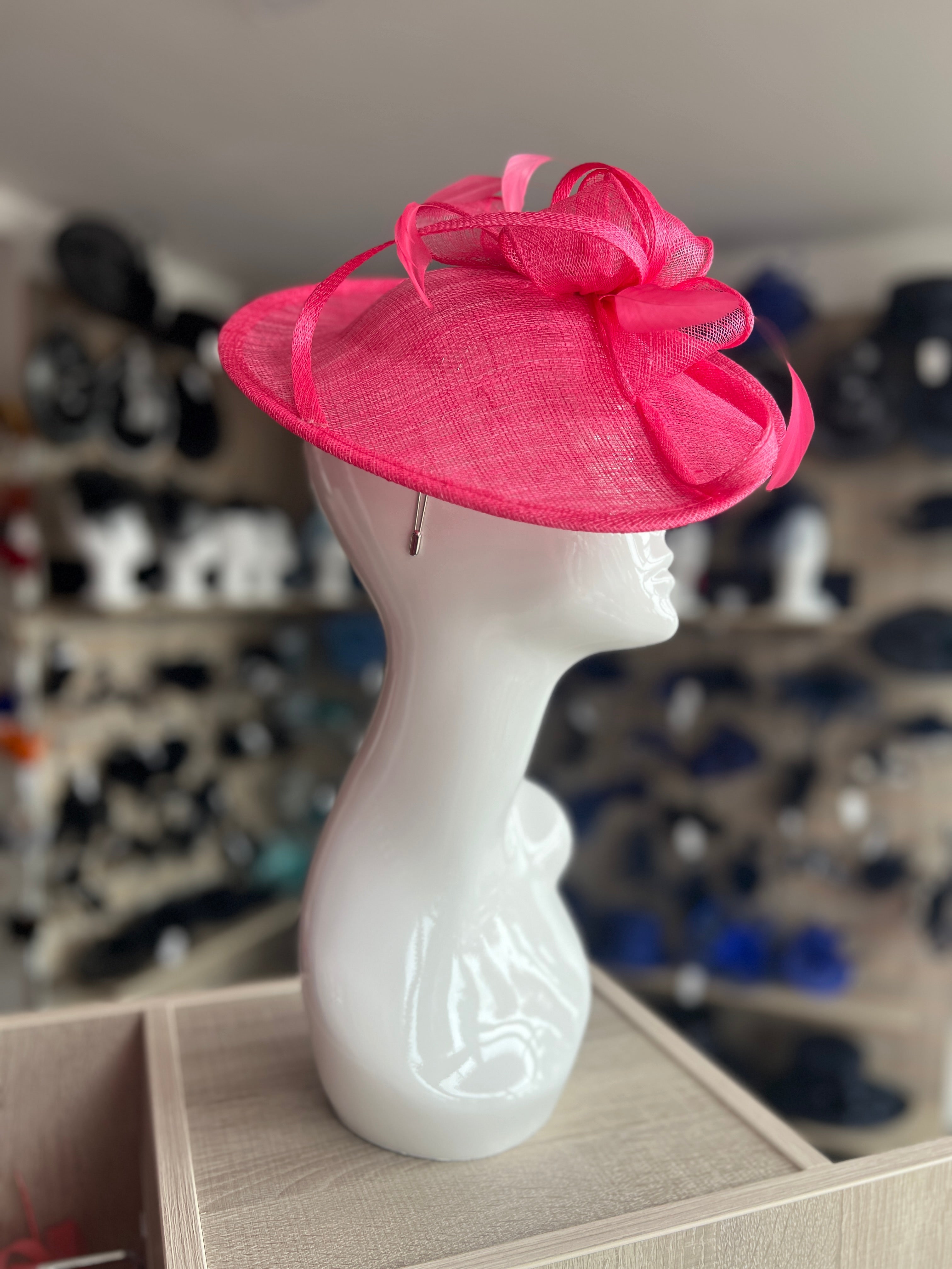 IL CAPPELLO DA SPOSA, ACCESSORIO GLAM PER MOLTE…MA NON PER TUTTE - Foto 10