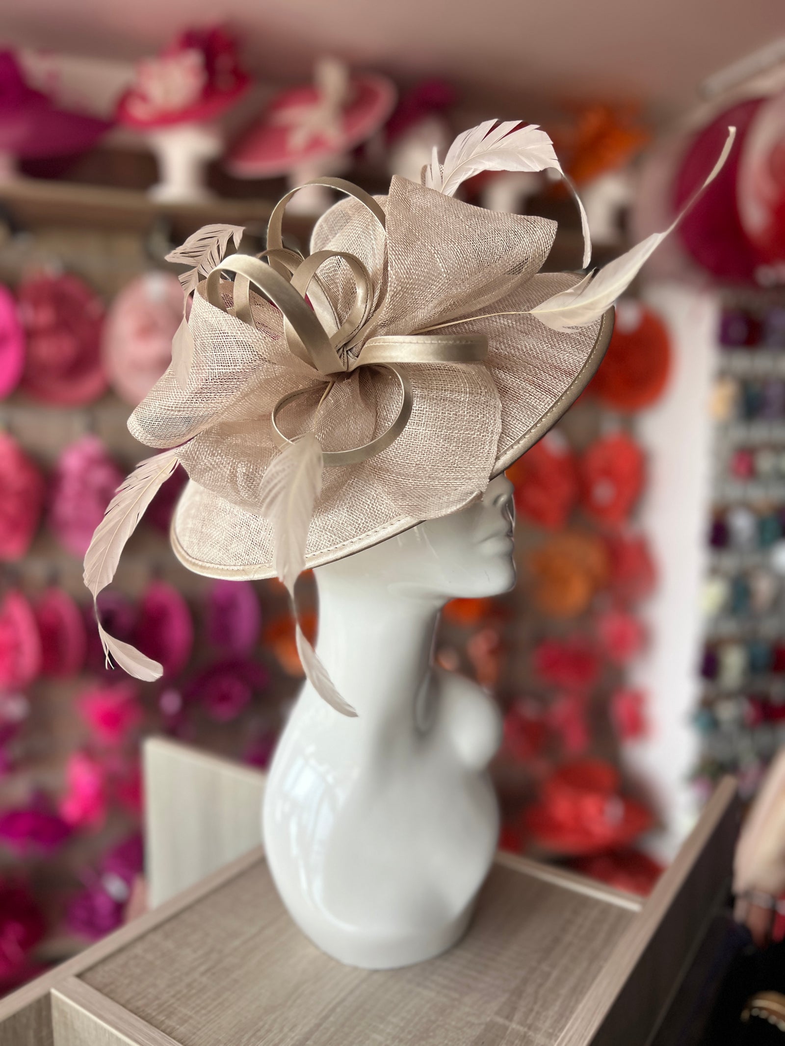 Champagne Saucer Hatinator With Decorative Bow-Fascinators Direct