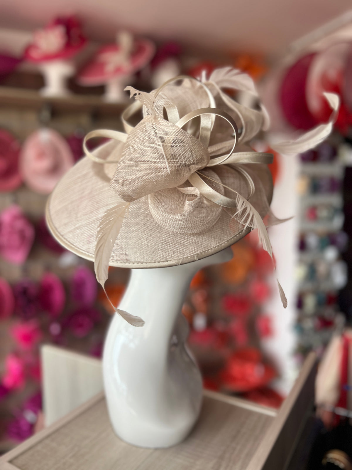 Champagne Saucer Hatinator With Decorative Bow-Fascinators Direct