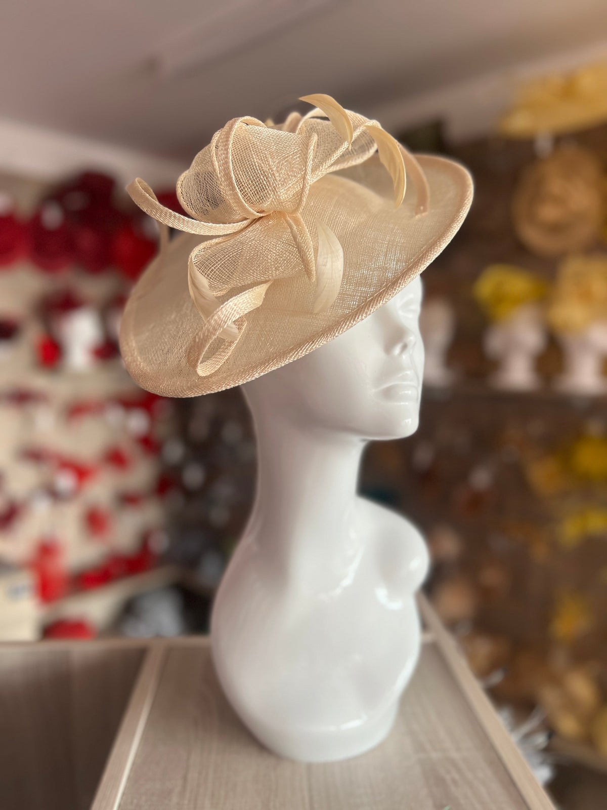 Cream fascinator hat on sale