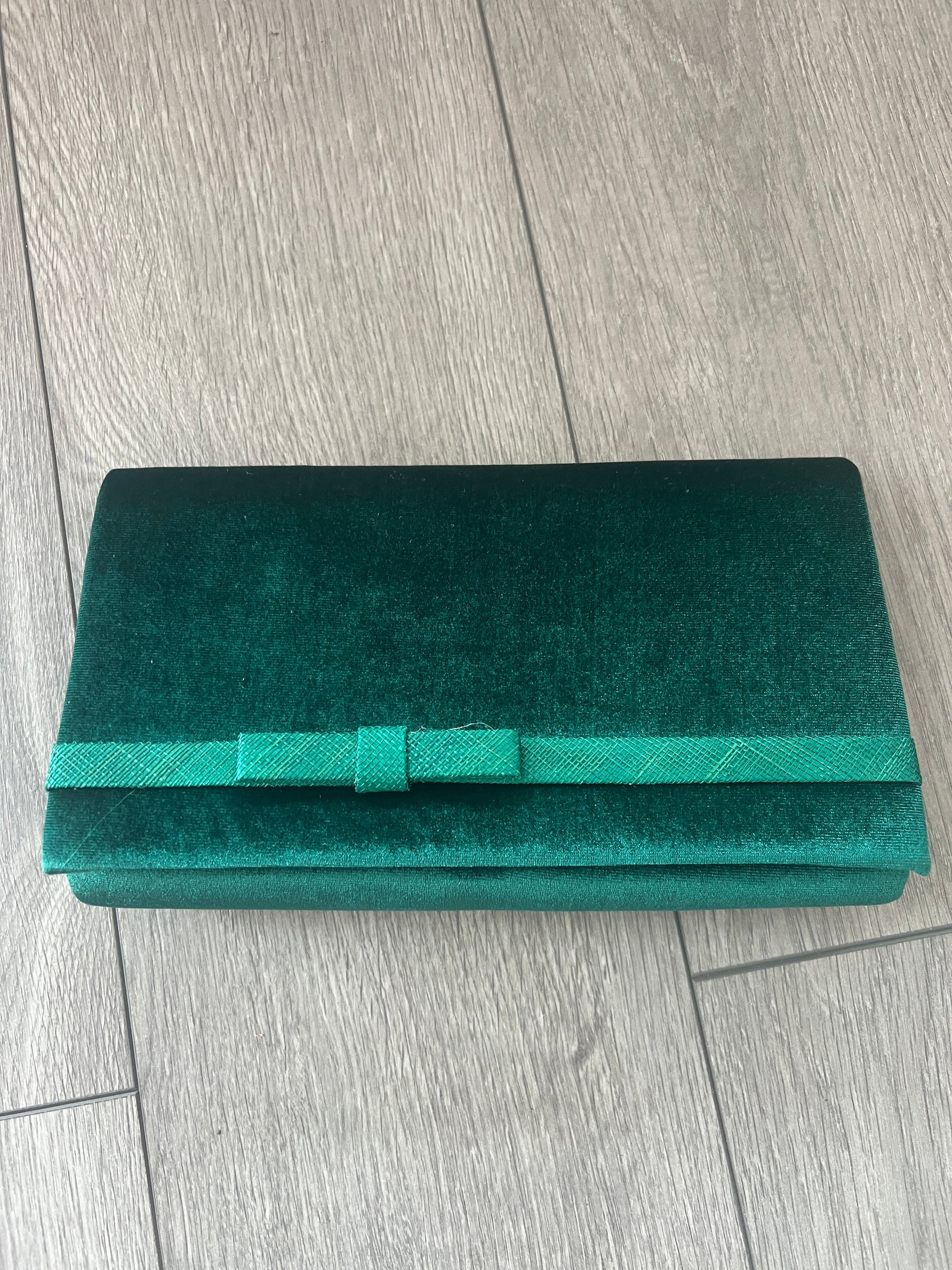 Classic Velvet Emerald Green Clutch Bag For Weddings-Fascinators Direct