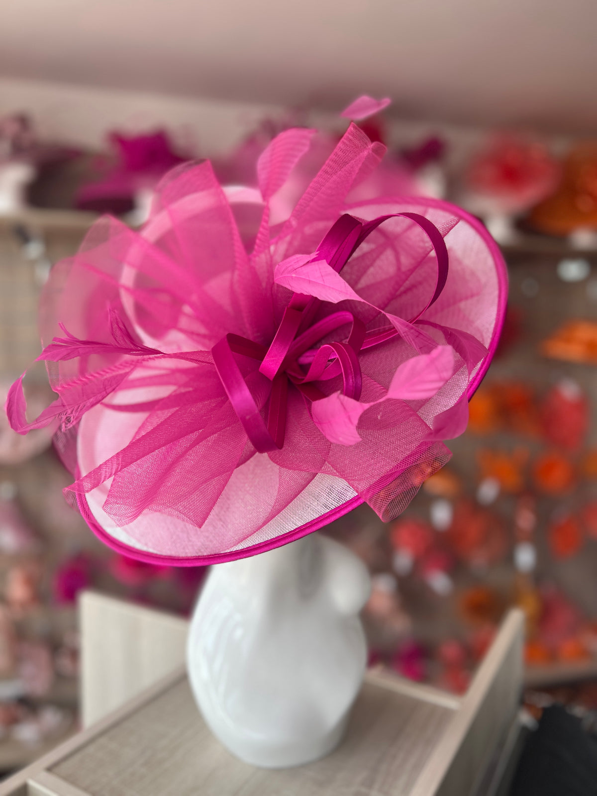 Crinoline &amp; Sinamay Large White &amp; Fuchsia Hatinator-Fascinators Direct