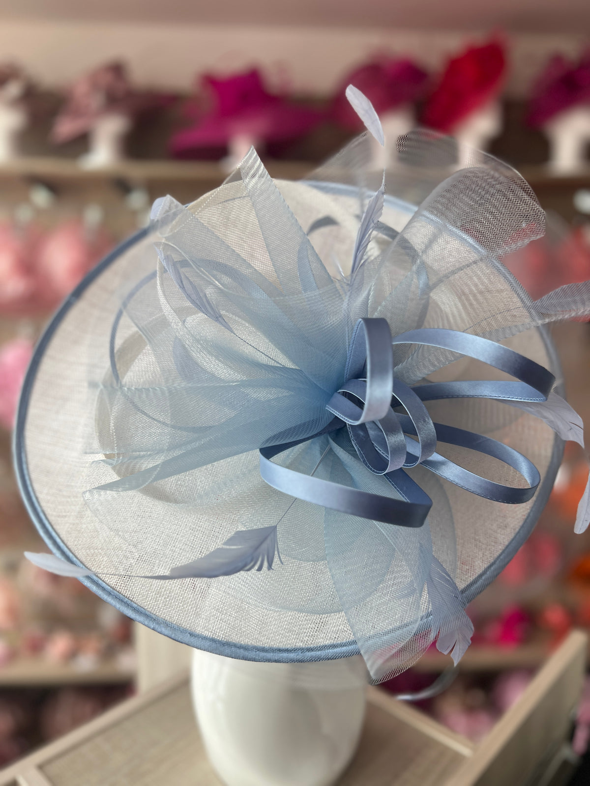 Crinoline &amp; Sinamay Large White &amp; Periwinkle Hatinator-Fascinators Direct