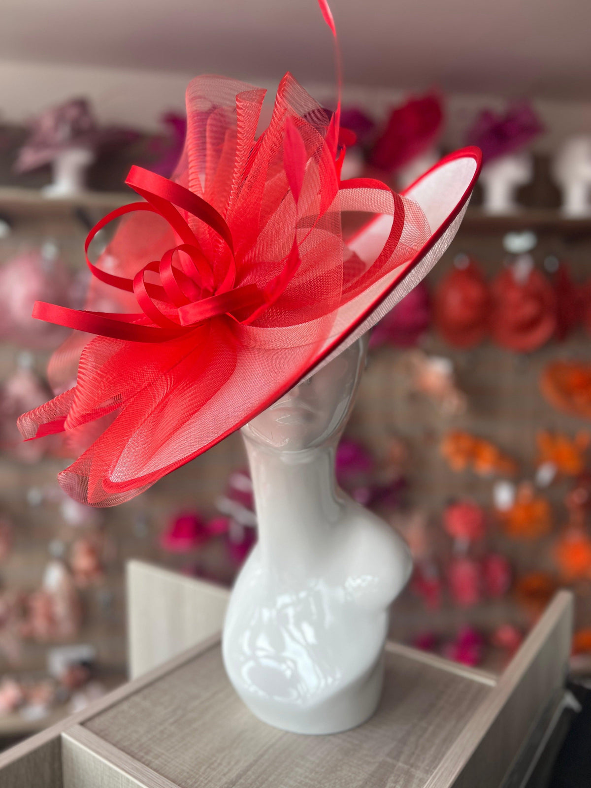 Crinoline &amp; Sinamay Large White &amp; Poppy Hatinator-Fascinators Direct