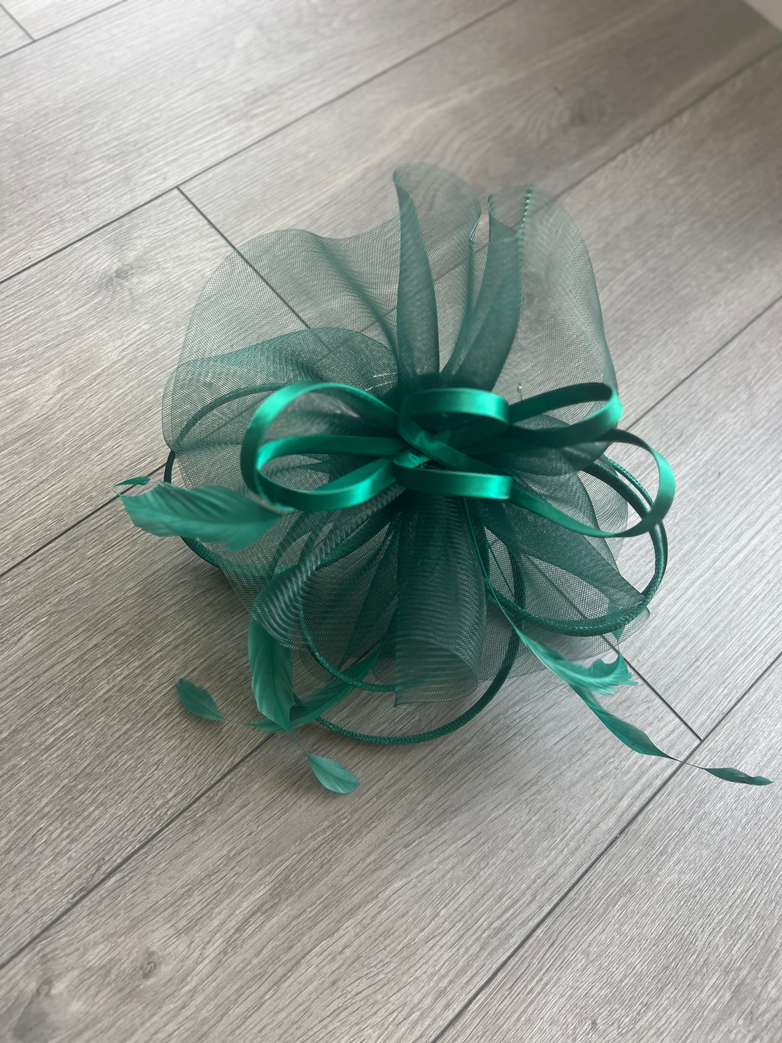 Crinoline Waves Large Emerald Fascinator-Fascinators Direct