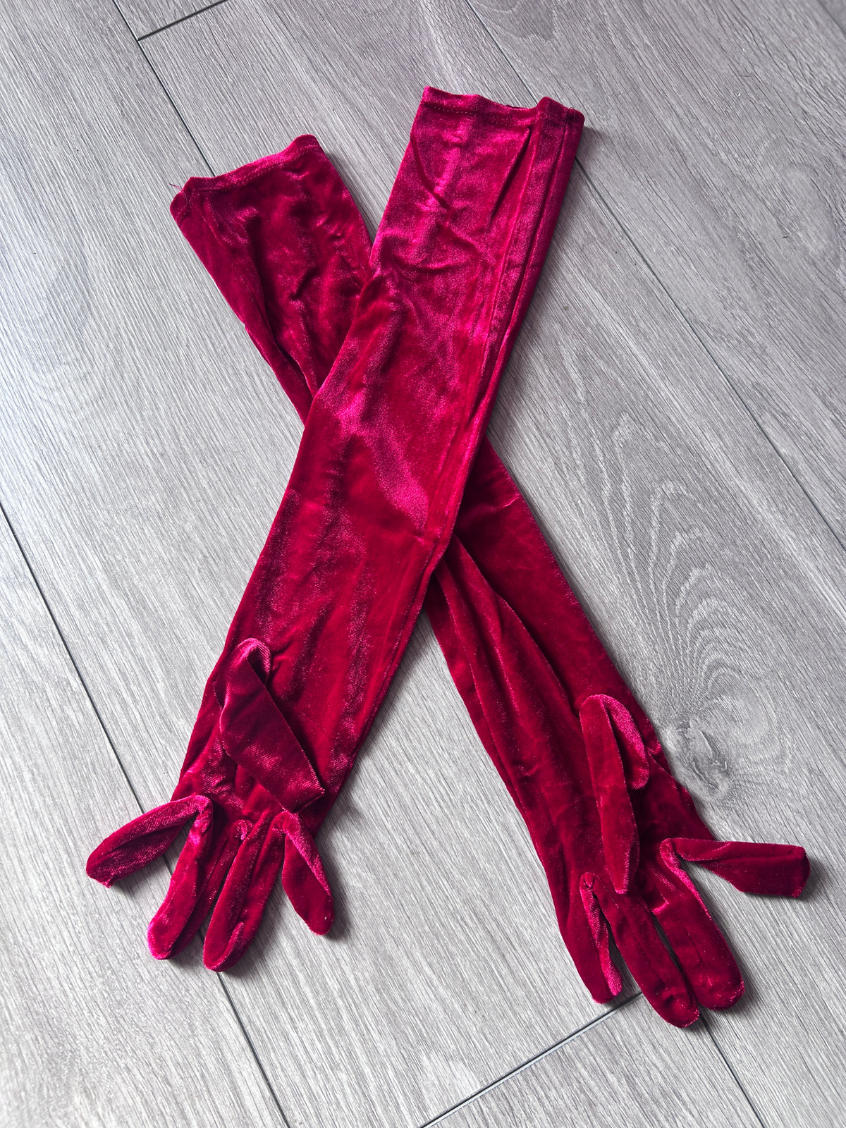 Red Long Velvet Gloves