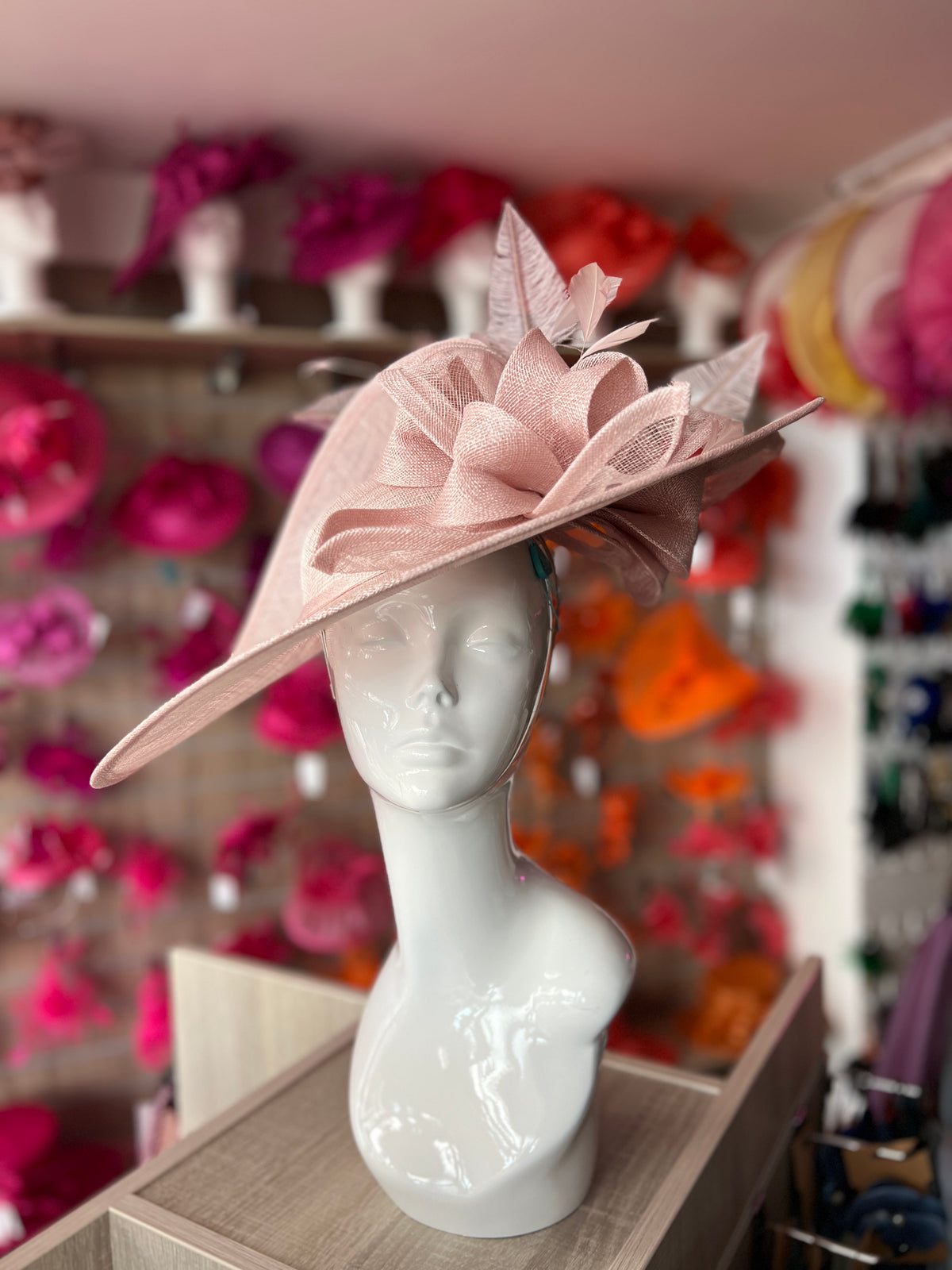 Deluxe Large Cameo Hatinator with Split Brim &amp; Feathers-Fascinators Direct