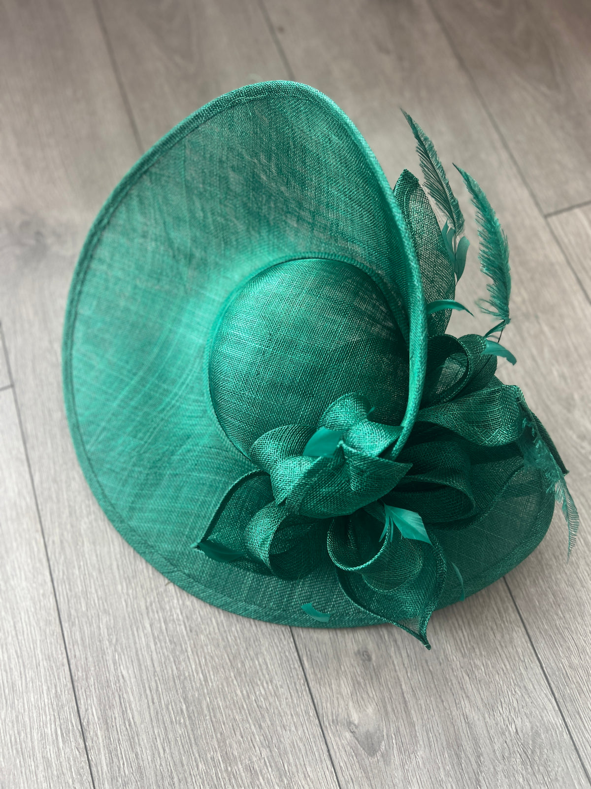 Deluxe Large Emerald Green Hatinator with Split Brim &amp; Feathers-Fascinators Direct