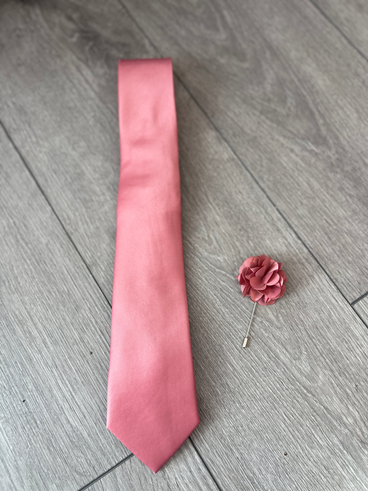 Dusky Pink Men’s Classic Tie &amp; Pin-Fascinators Direct