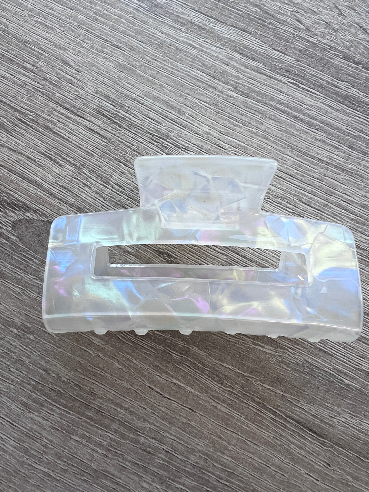 Pearlescent Hair Claw-White