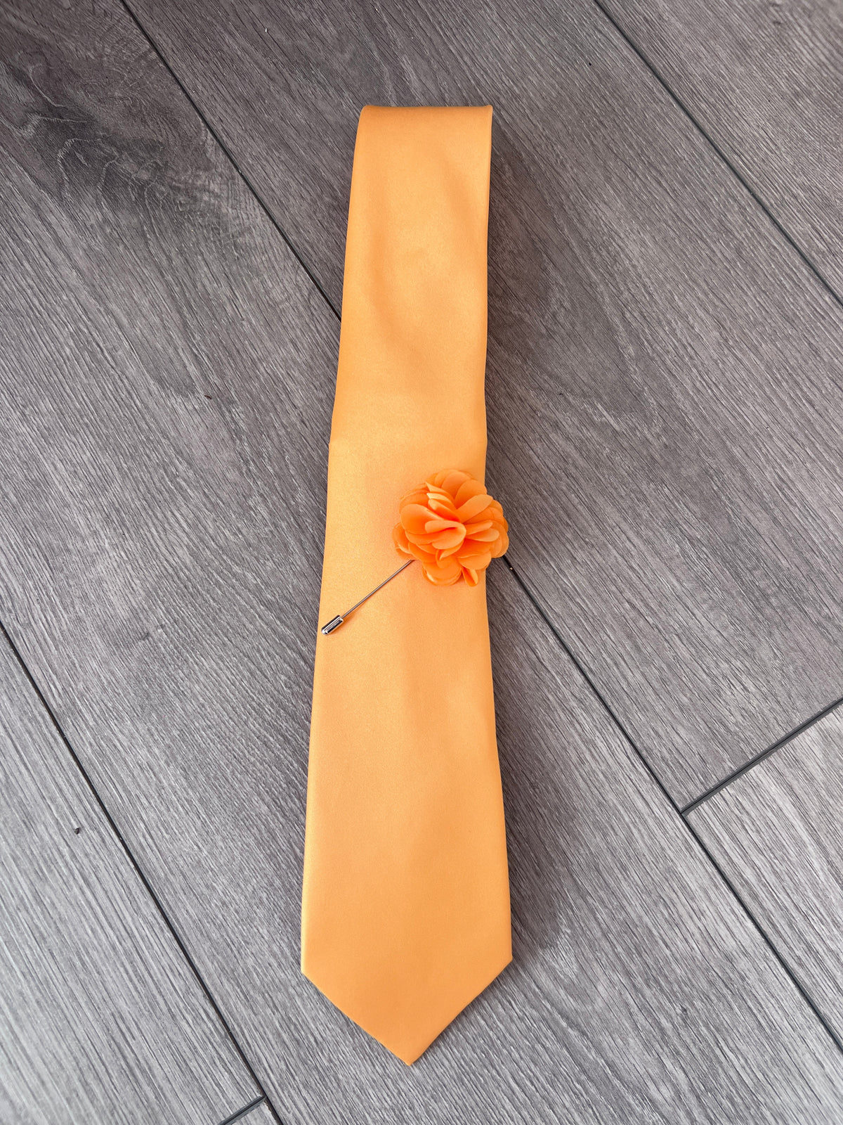 Pale Orange Men’s Classic Tie &amp; Pin