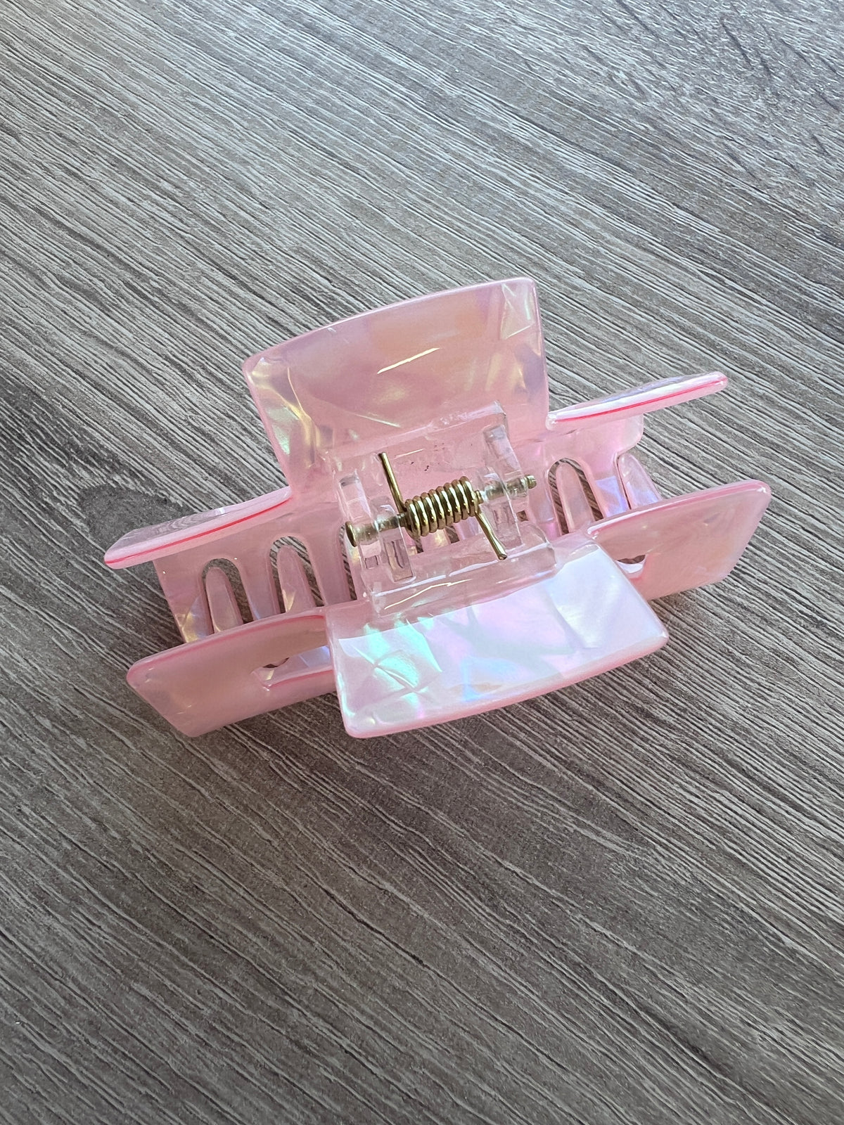 Pearlescent Hair Claw-Pink