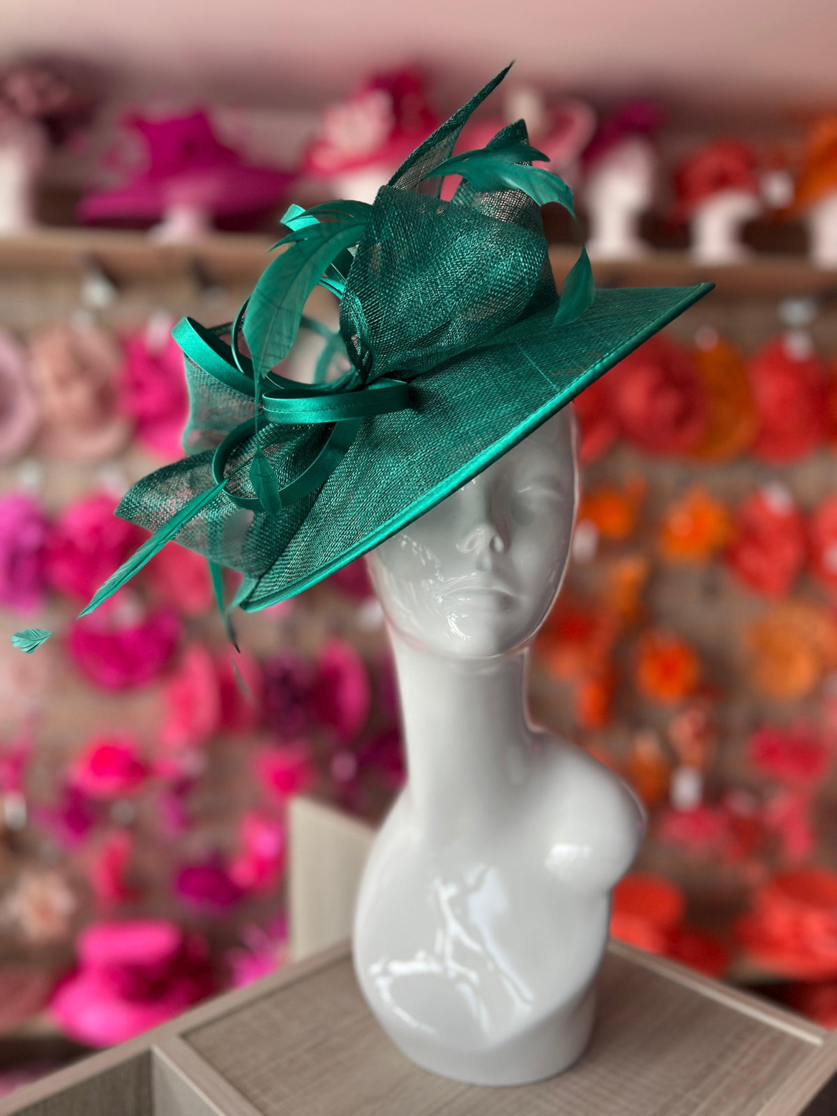 Emerald Green Saucer Hatinator With Decorative Bow-Fascinators Direct