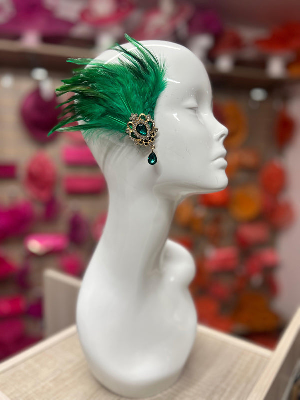 Emerald Green Vintage Feather Fascinator on Hair Clip with  display picture 3