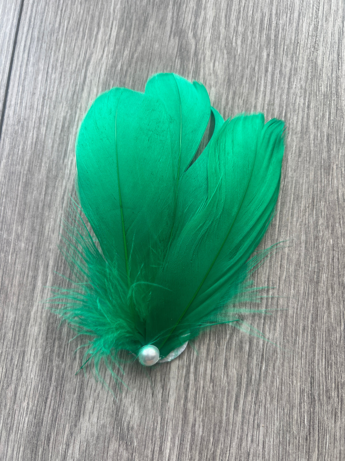 Jade Fascinator Hair Clip With Feathers &amp; Pearl