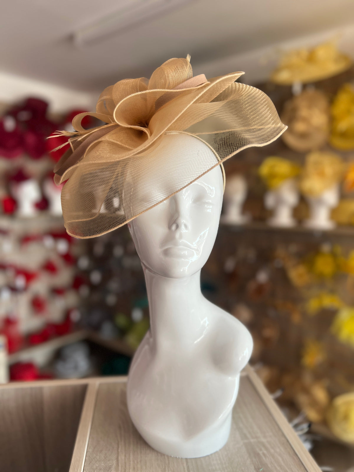 Beige occasion hat online