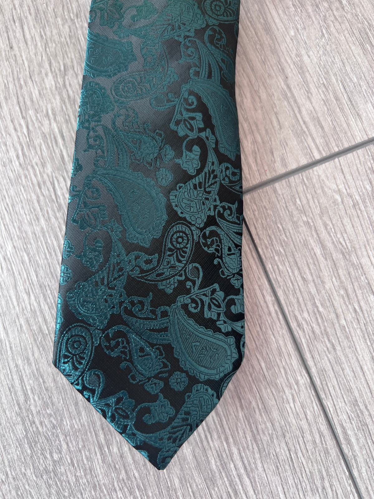 Forest Green Men’s Classic Paisley Tie-Fascinators Direct