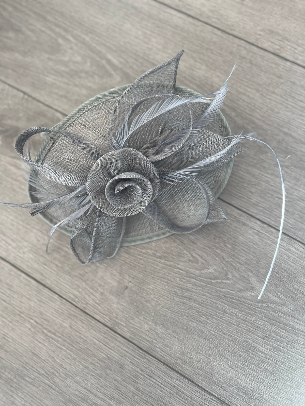 Grey Saucer Fascinator With Flower &amp; Quill-Fascinators Direct