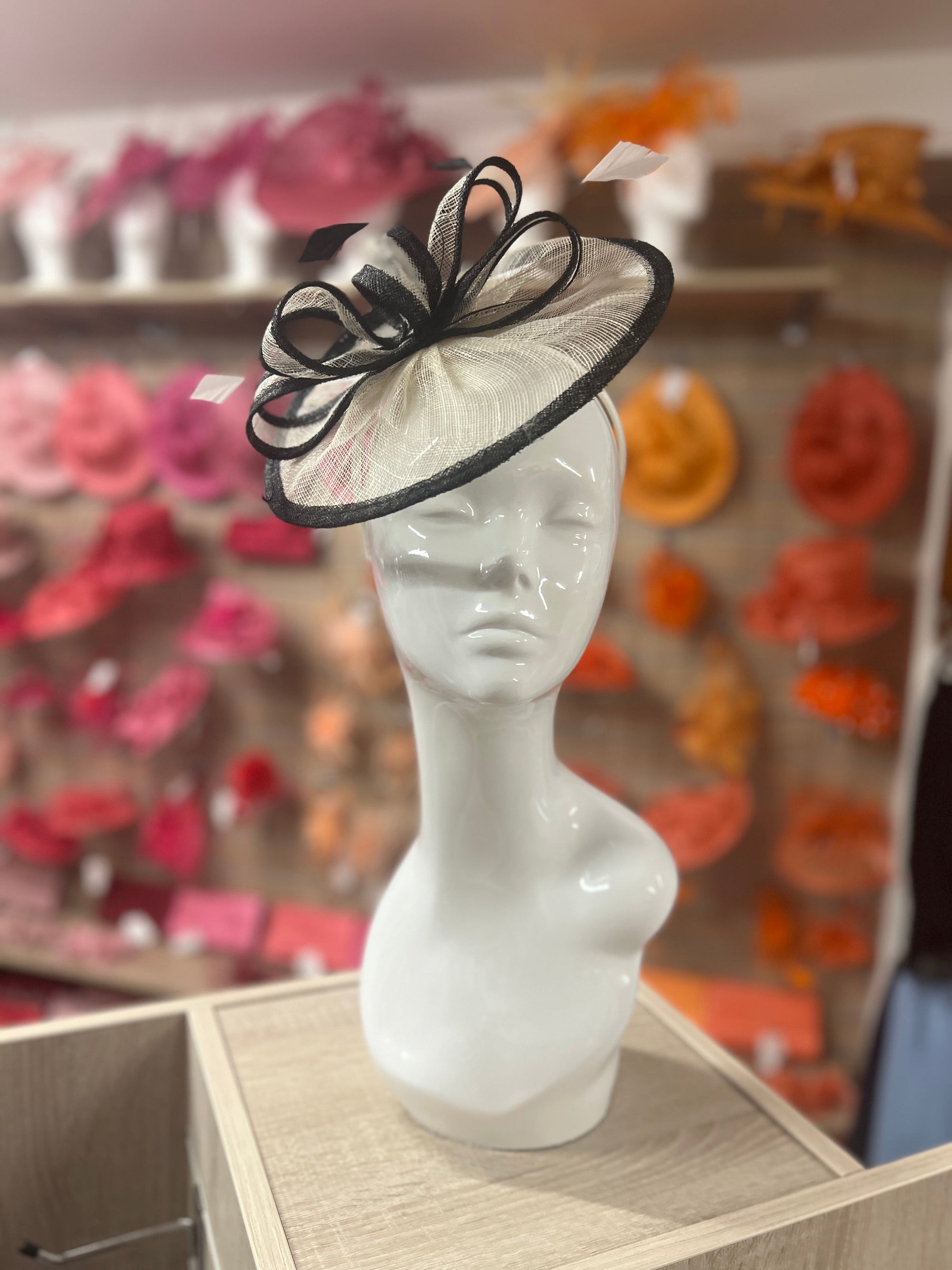 Ivory & Black Curved Disc Fascinator