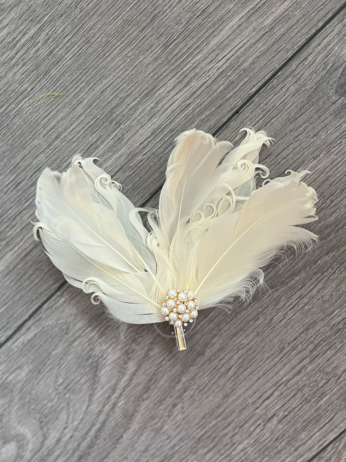 Ivory Fascinator Clip with Vintage Feathers &amp; Pearls-Fascinators Direct