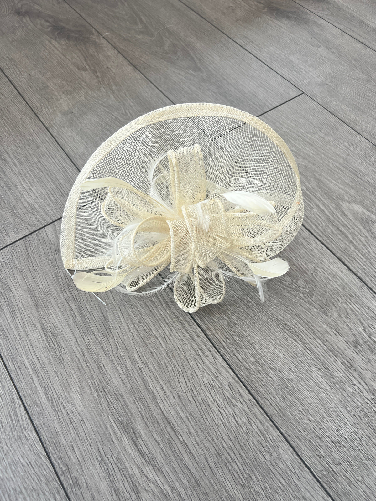 Ivory Fascinator with Ruched Sinamay &amp; Loops-Fascinators Direct
