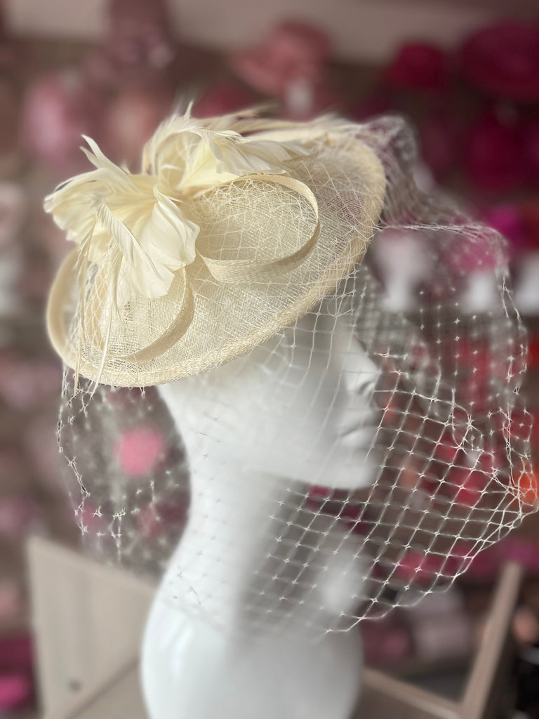 Ivory Hatinator With Feather Flower Veil