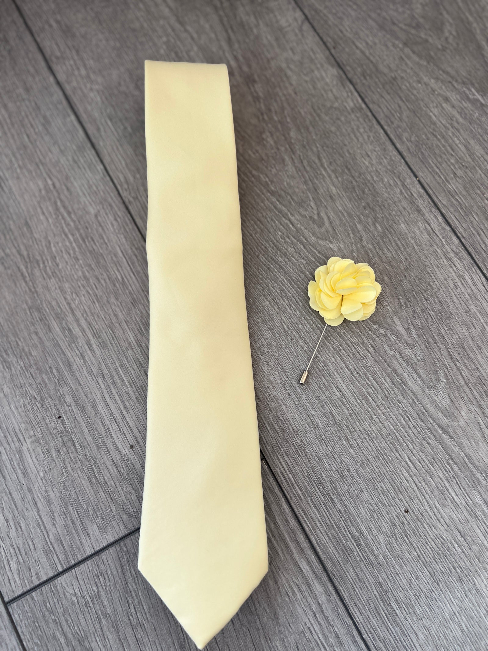 Lemon Men’s Classic Tie & Pin-Fascinators Direct