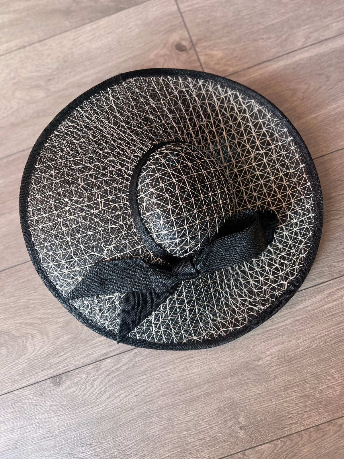 Luxury Black &amp; Champagne Large Hatinator With Bow-Fascinators Direct