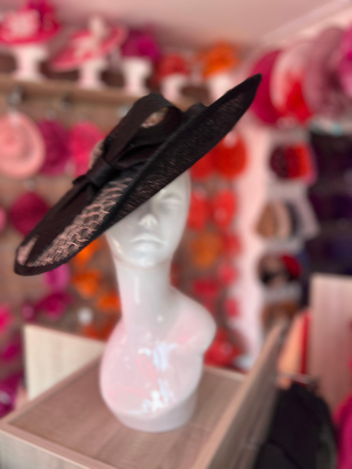 Luxury Black &amp; Champagne Large Hatinator With Bow-Fascinators Direct