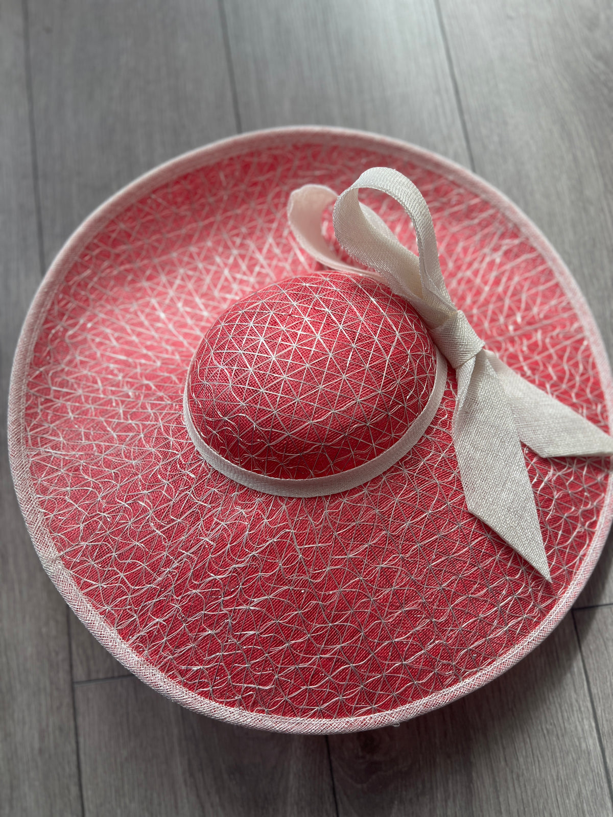 Luxury Cerise &amp; Lurex White Large Hatinator With Bow-Fascinators Direct