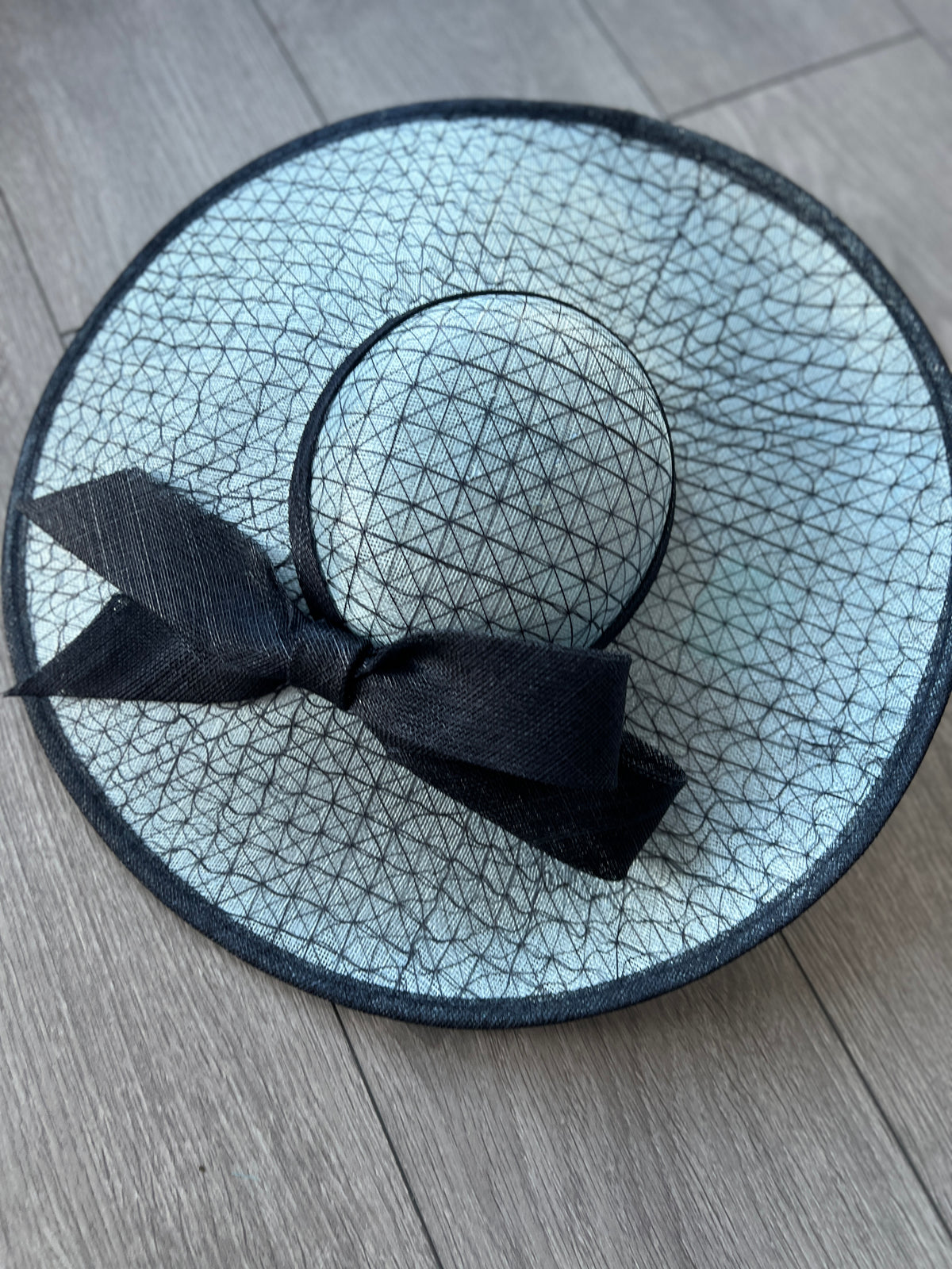 Luxury Powder Blue &amp; Navy Large Hatinator With Bow-Fascinators Direct