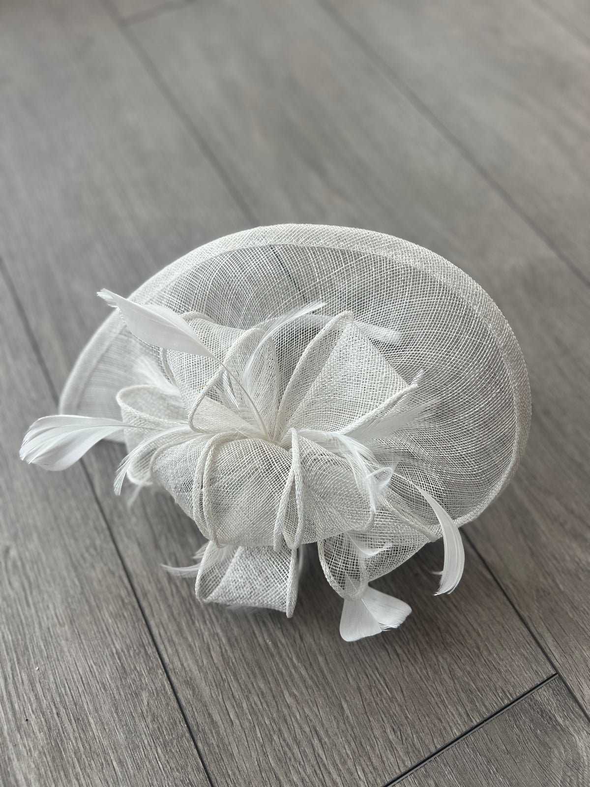 Off White Fasniator With Ruched Sinamay &amp; Loops-Fascinators Direct