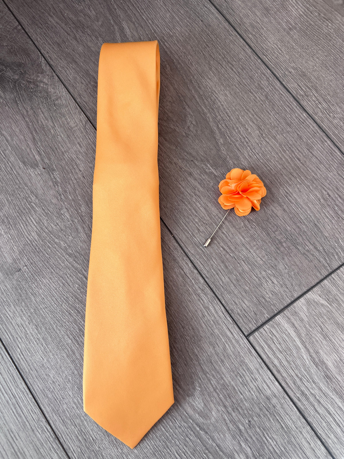 Pale Orange Men’s Classic Tie &amp; Pin-Fascinators Direct