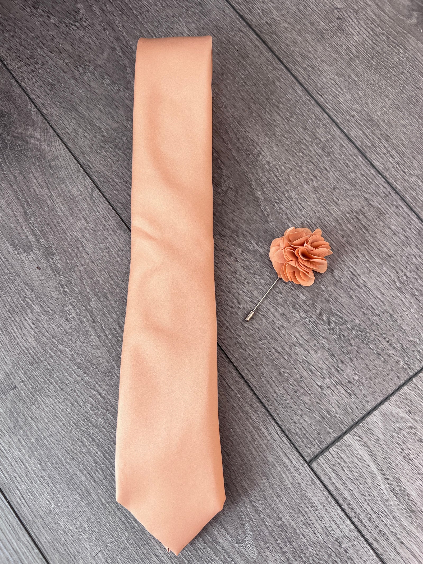 Peach Men’s Classic Tie & Pin-Fascinators Direct