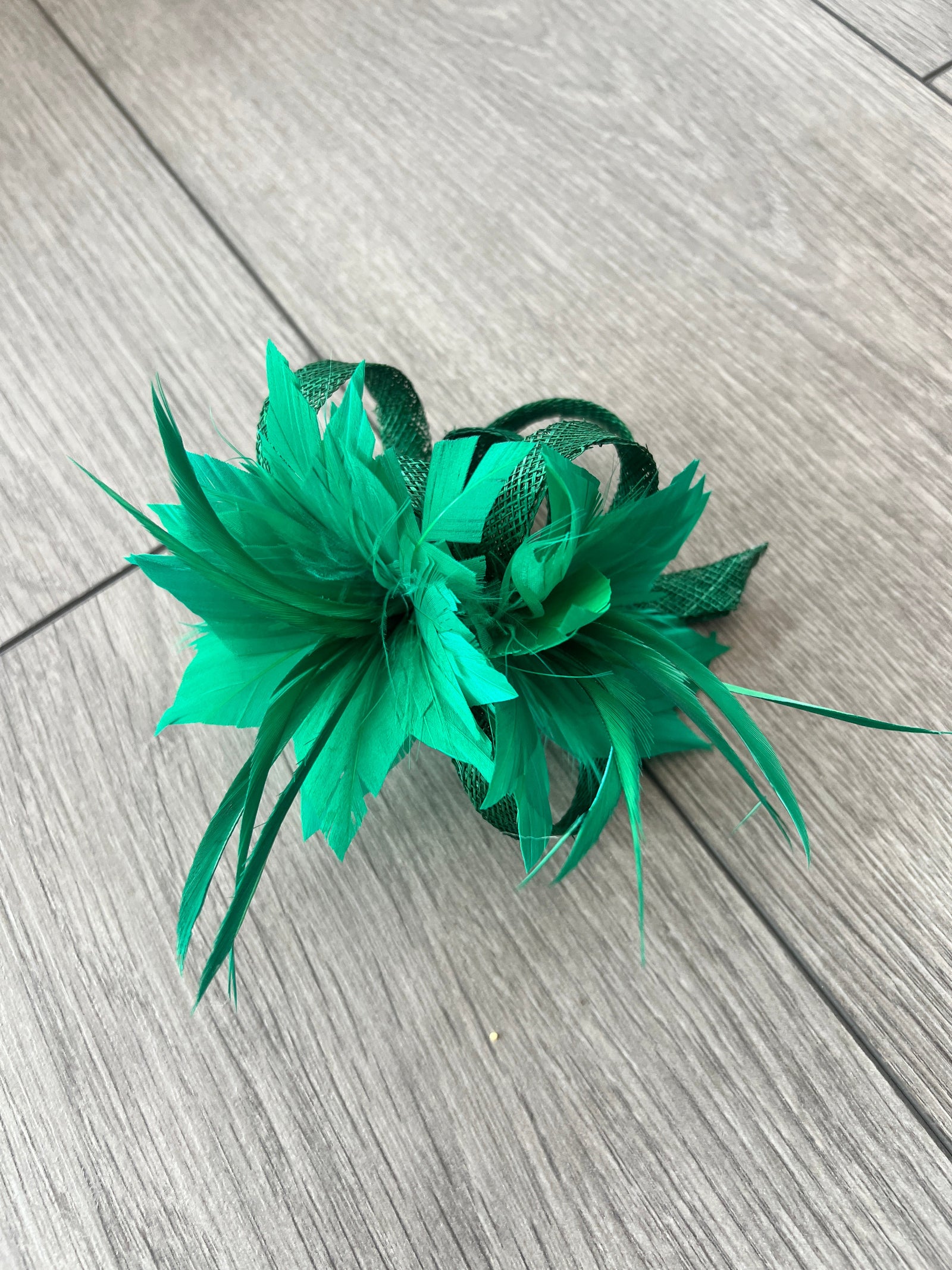 Small Green Fascinator Clip with Feathers & Loops-Fascinators Direct
