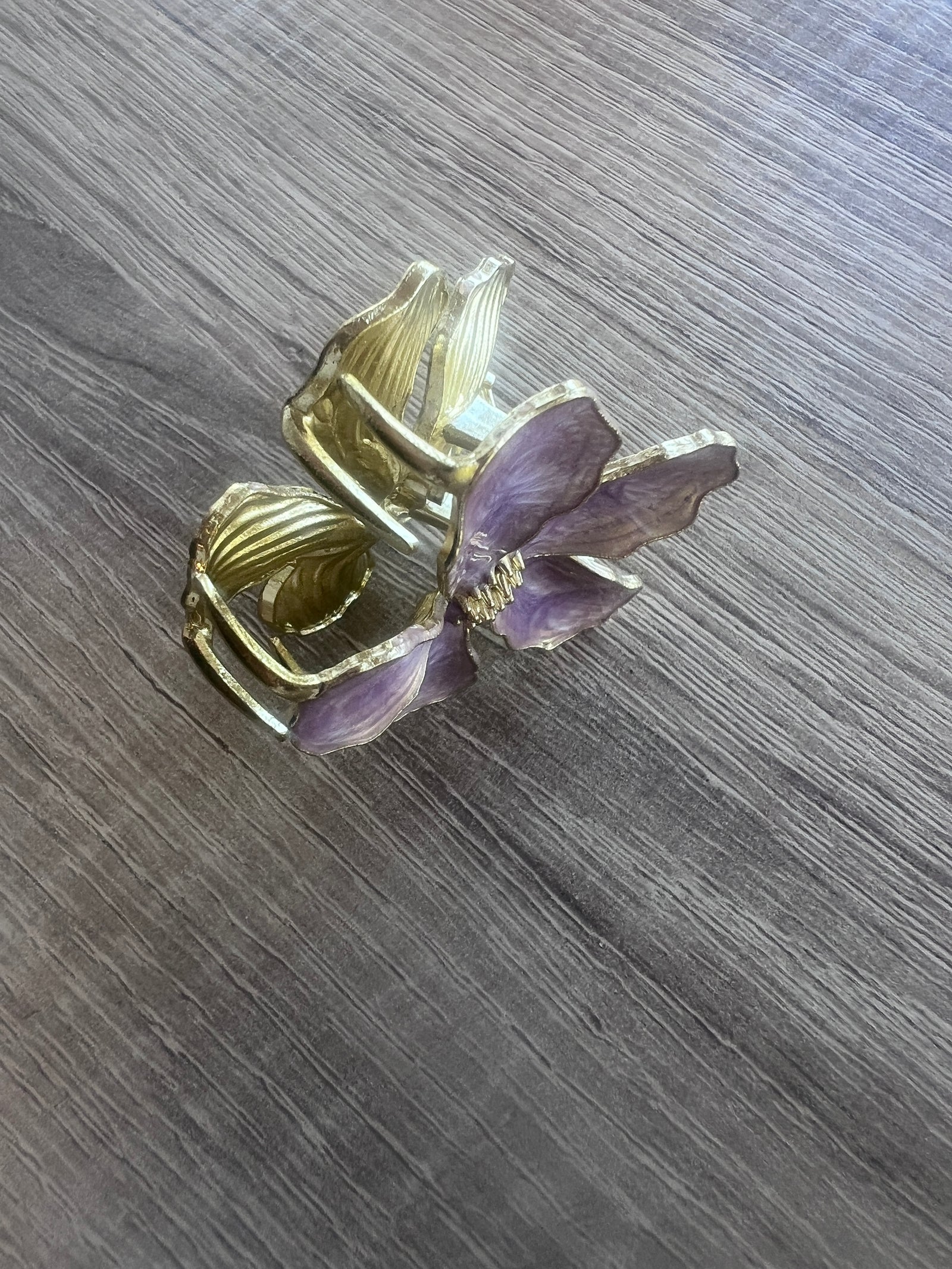 Small Metal Flower Hair Claw- Lilac-Fascinators Direct